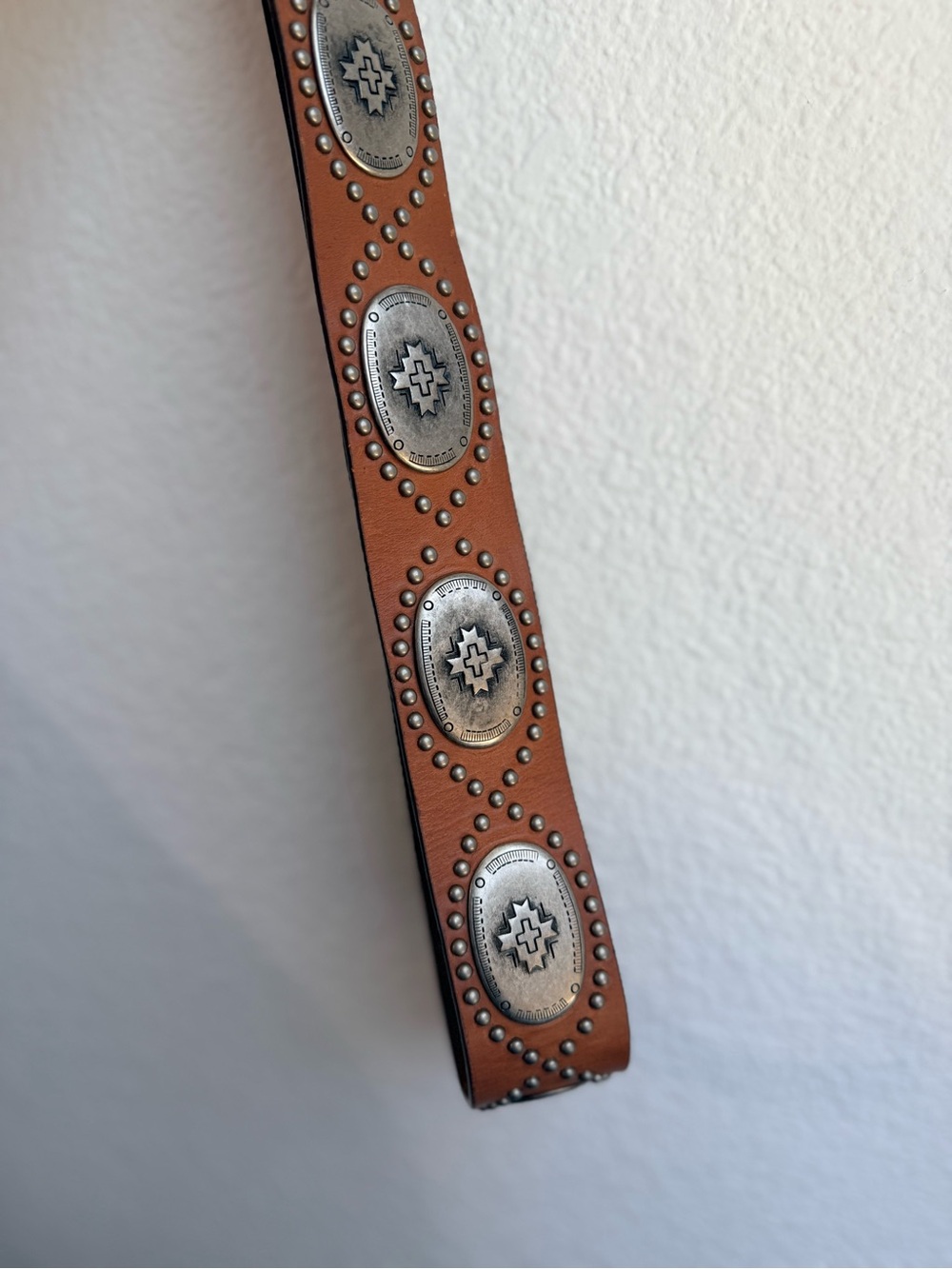 Aura Wrangler Leather Boho Brown Studded Leather Belt Concho Western Festival - Picture 7 of 12